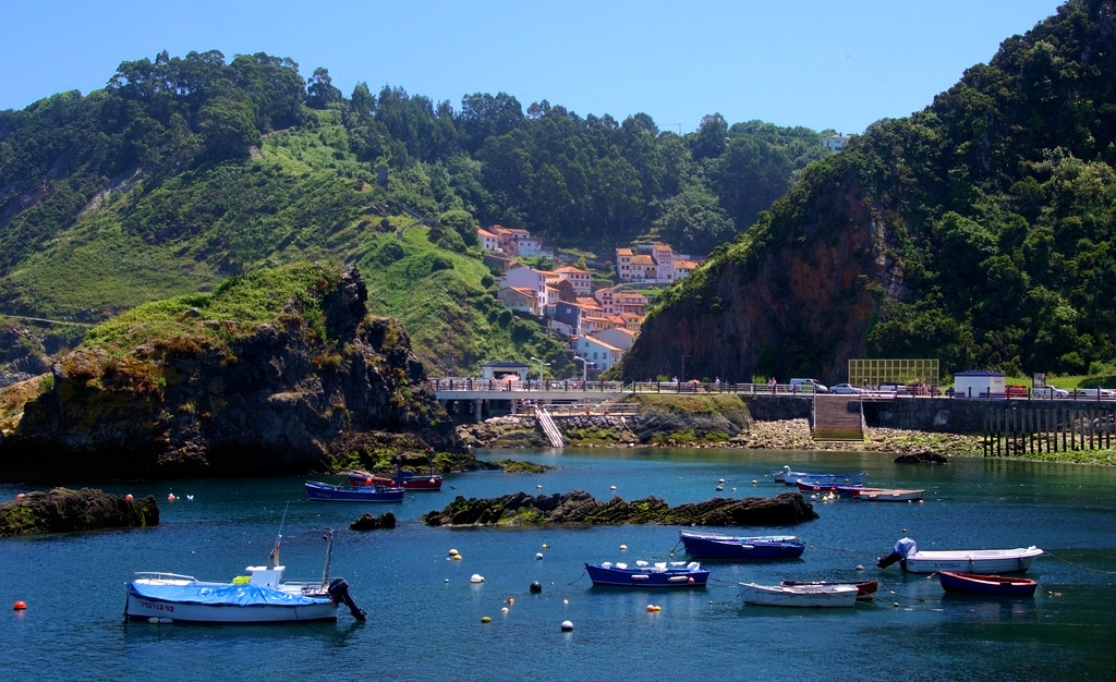 Cudillero photo