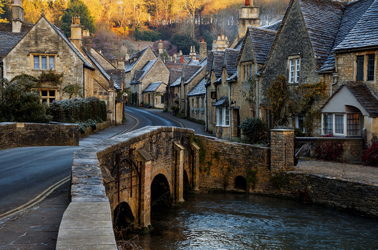 Castle Combe photo