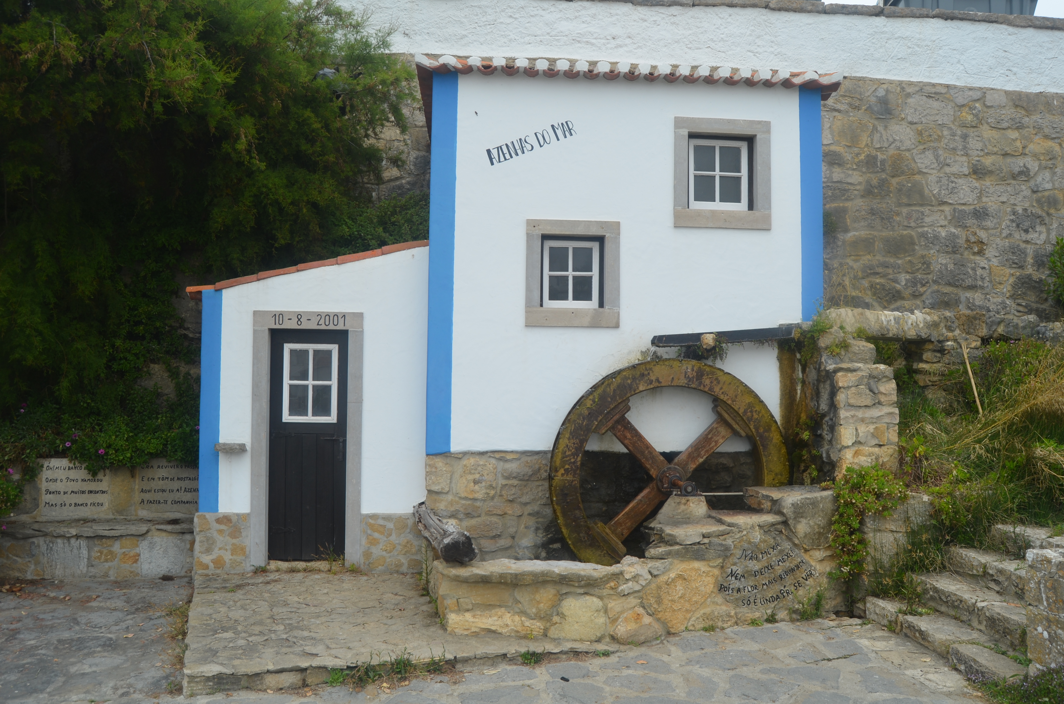 Azenhas do Mar photo